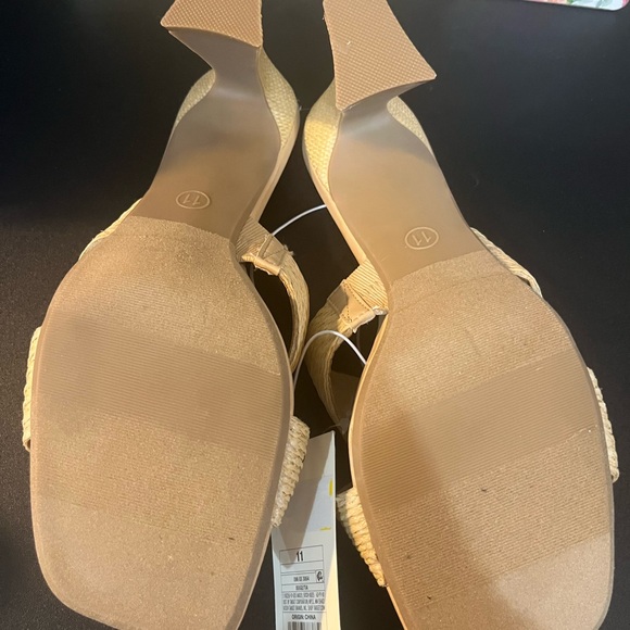 Women's Woven Beige Square Toe Mule Shoe- A New Day size 11 - Picture 3 of 3